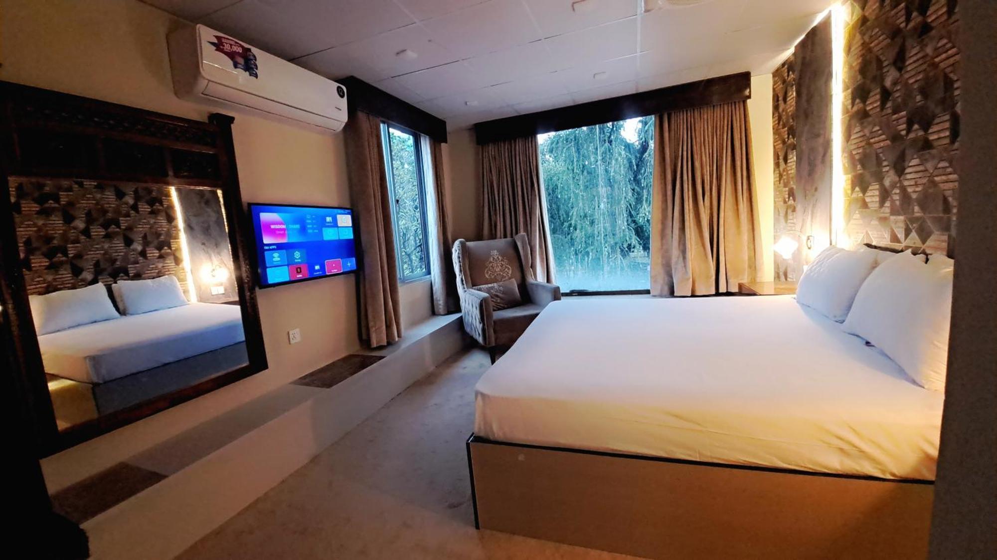 The Life Style Lodges Opp Centaurus Mall Islamabad Exterior photo
