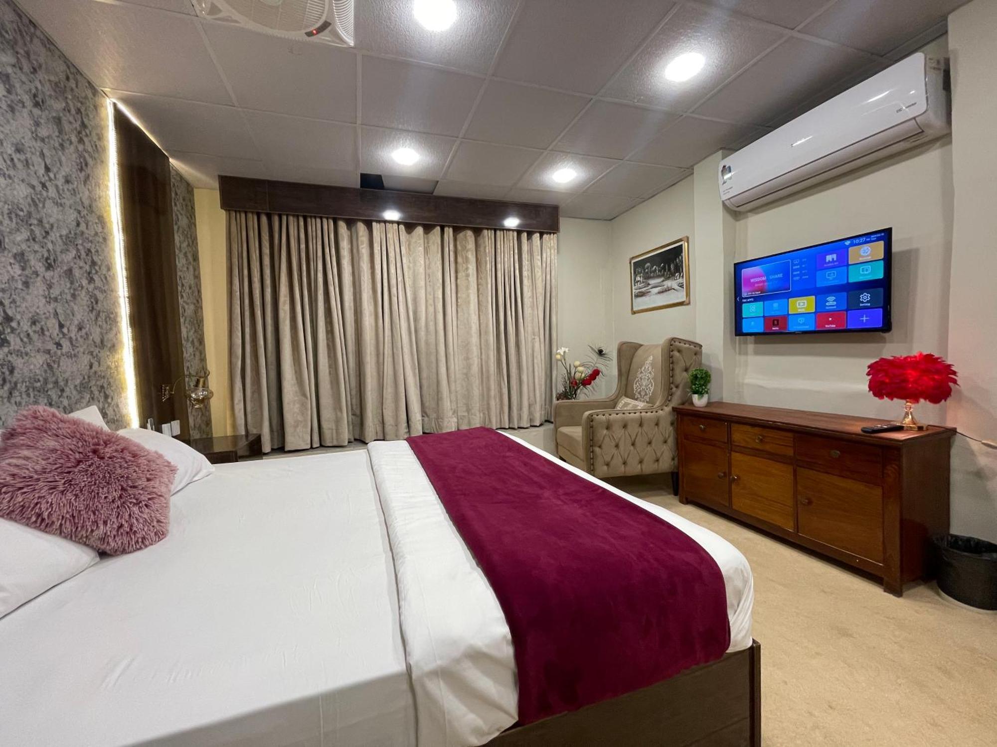The Life Style Lodges Opp Centaurus Mall Islamabad Exterior photo