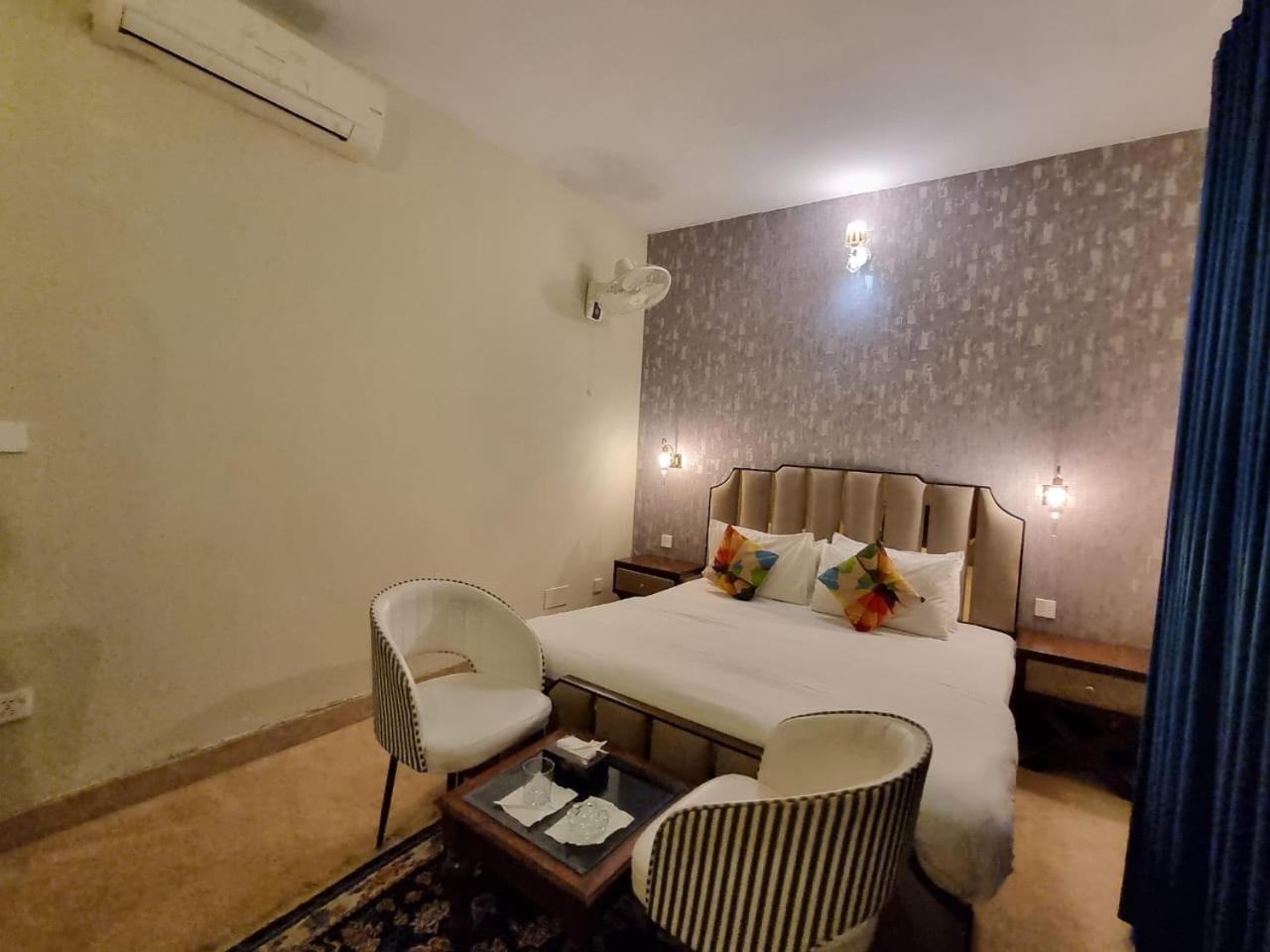 The Life Style Lodges Opp Centaurus Mall Islamabad Exterior photo