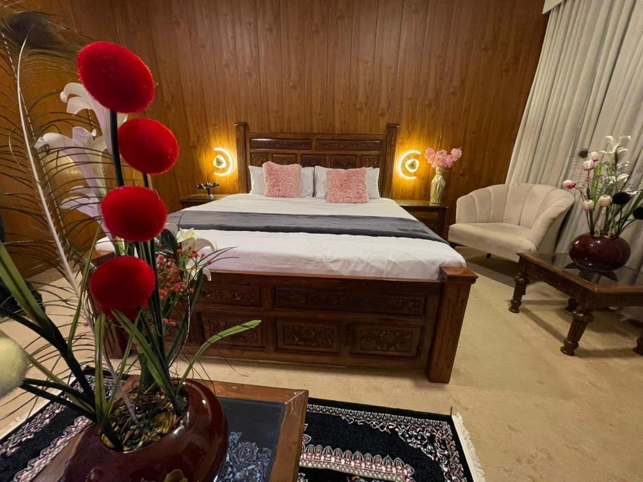 The Life Style Lodges Opp Centaurus Mall Islamabad Exterior photo